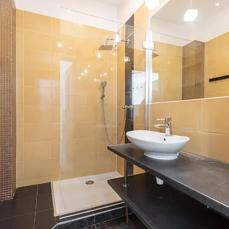 Apartman Main City Square View!