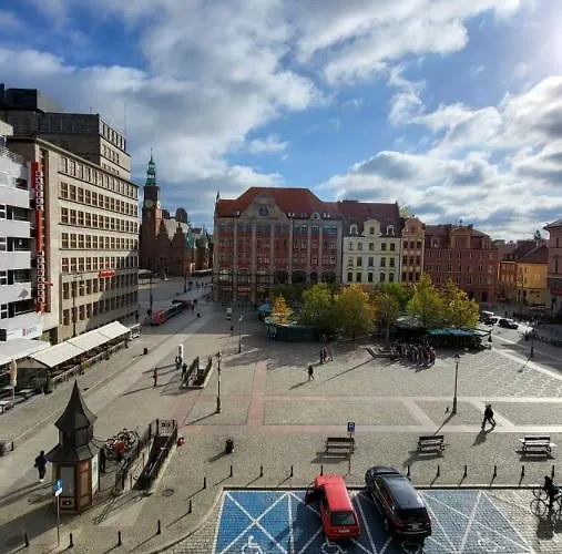 Main City Square View! *